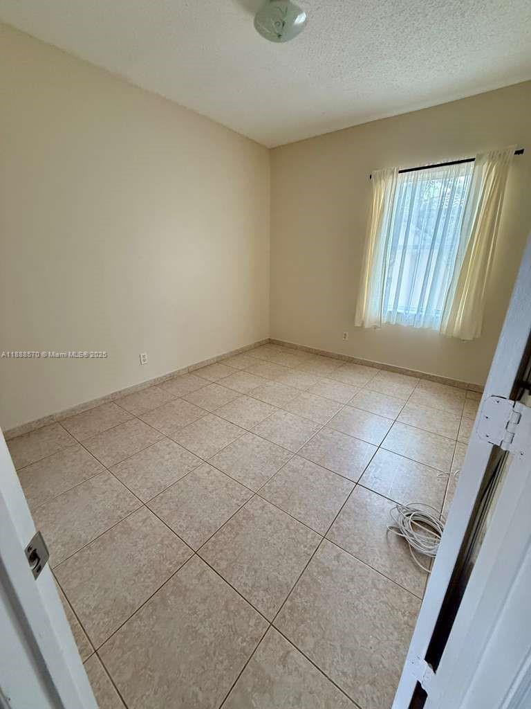 EMERALD COURTS - OPAL CRE - Residential Lease