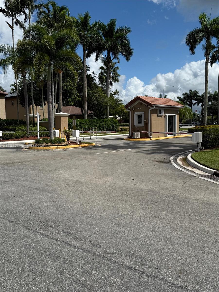 EMERALD COURTS - OPAL CRE - Residential Lease