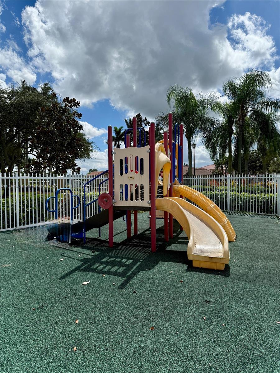 EMERALD COURTS - OPAL CRE - Residential Lease