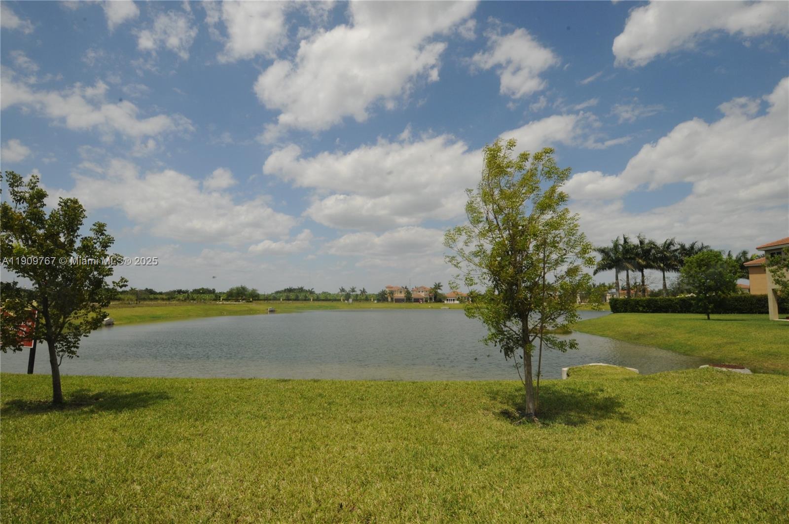 VENTANAS AT HOMESTEAD - Residential Lease