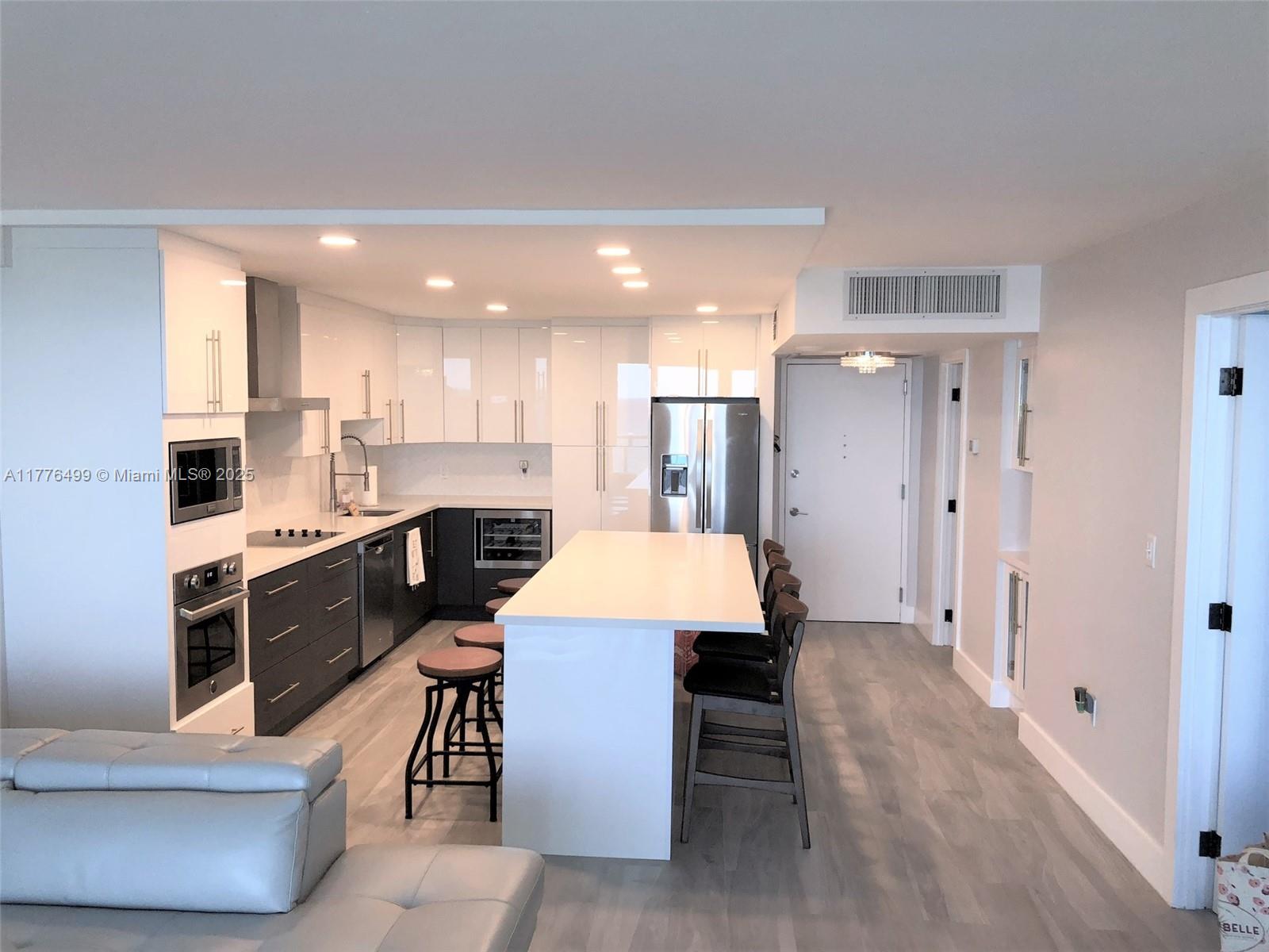 ARLEN BEACH CONDO - Residential Lease
