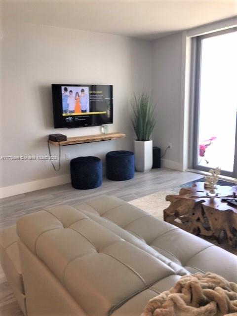 ARLEN BEACH CONDO - Residential Lease