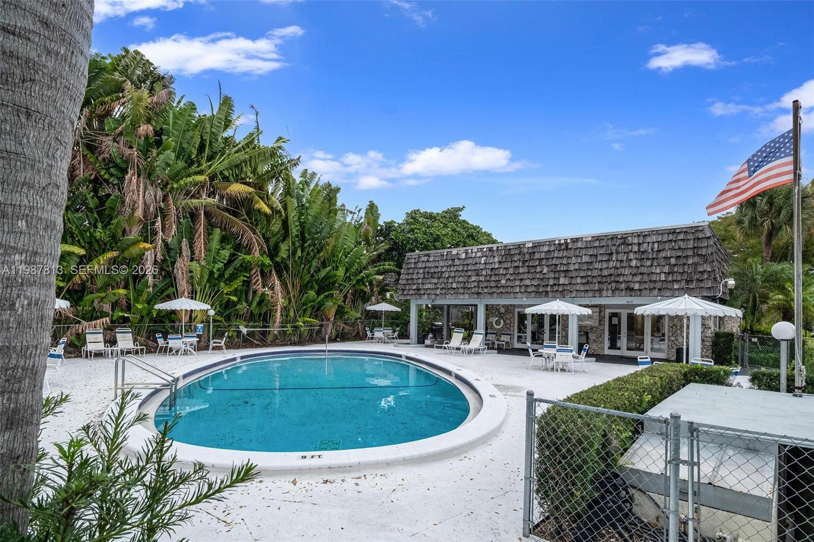 OAKLAND SHORES CONDOMINIU - Residential