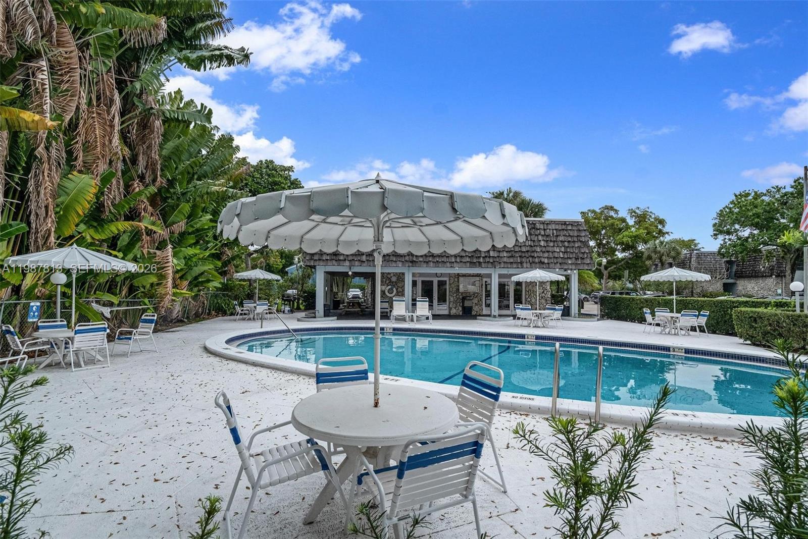 OAKLAND SHORES CONDOMINIU - Residential