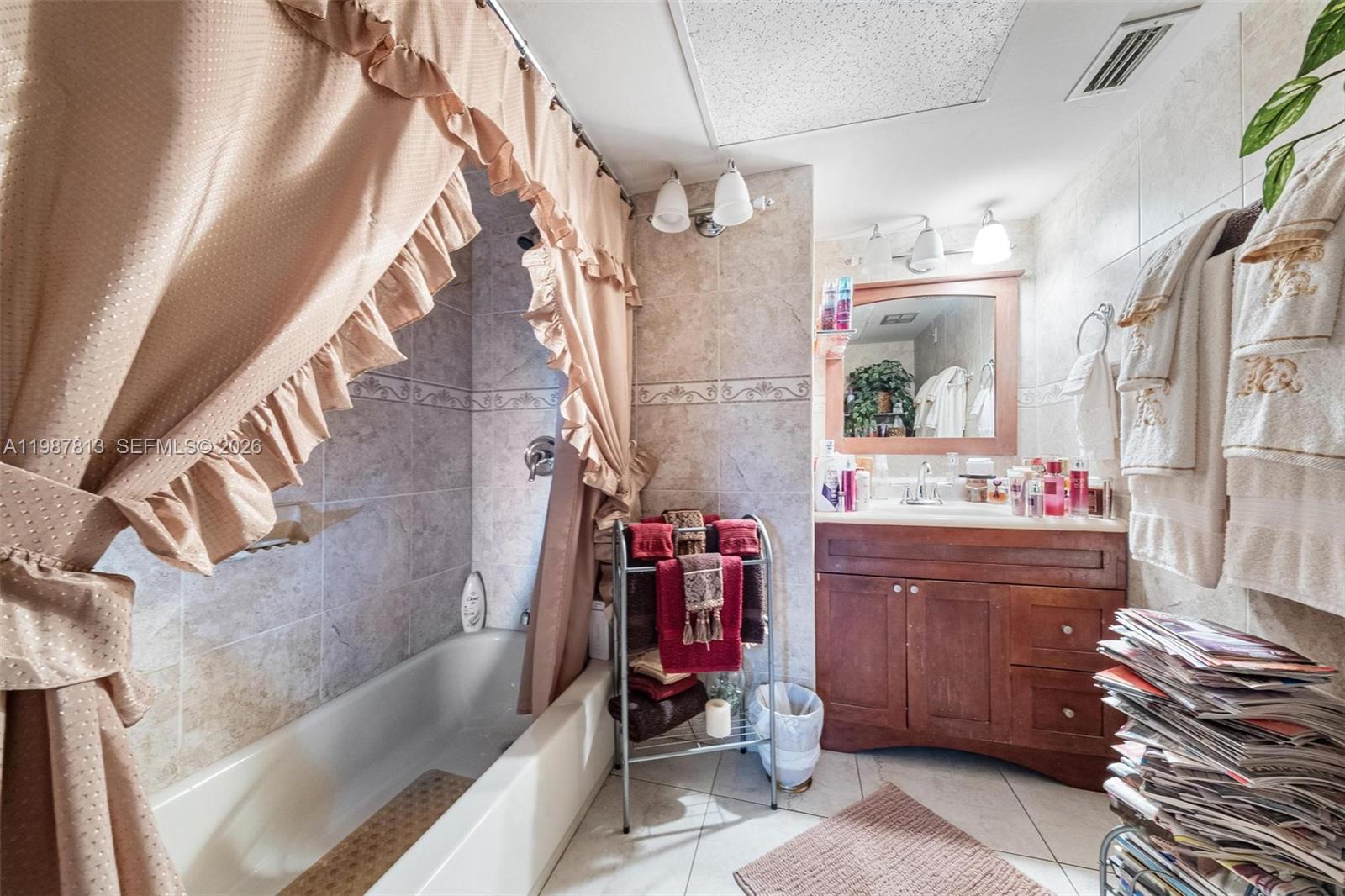 OAKLAND SHORES CONDOMINIU - Residential