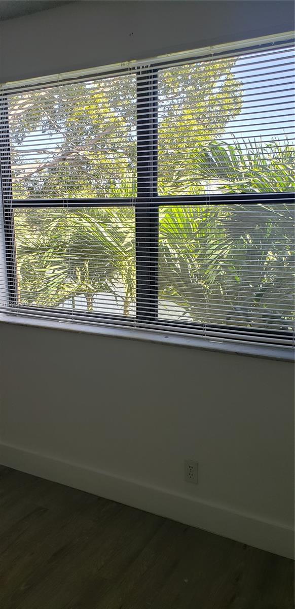 WATERS EDGE OF CORAL SPRI - Residential Lease