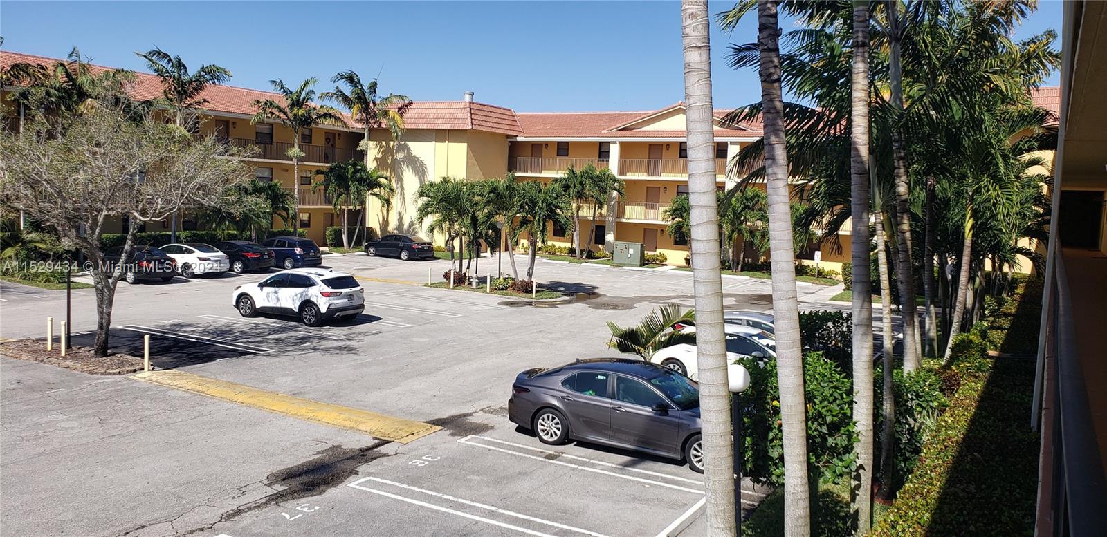 WATERS EDGE OF CORAL SPRI - Residential Lease