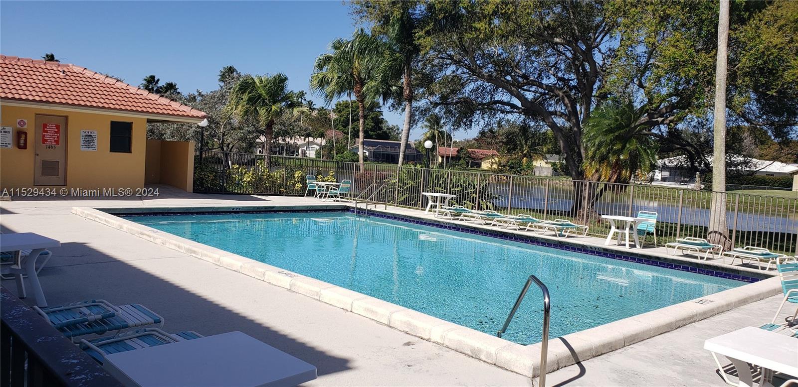 WATERS EDGE OF CORAL SPRI - Residential Lease