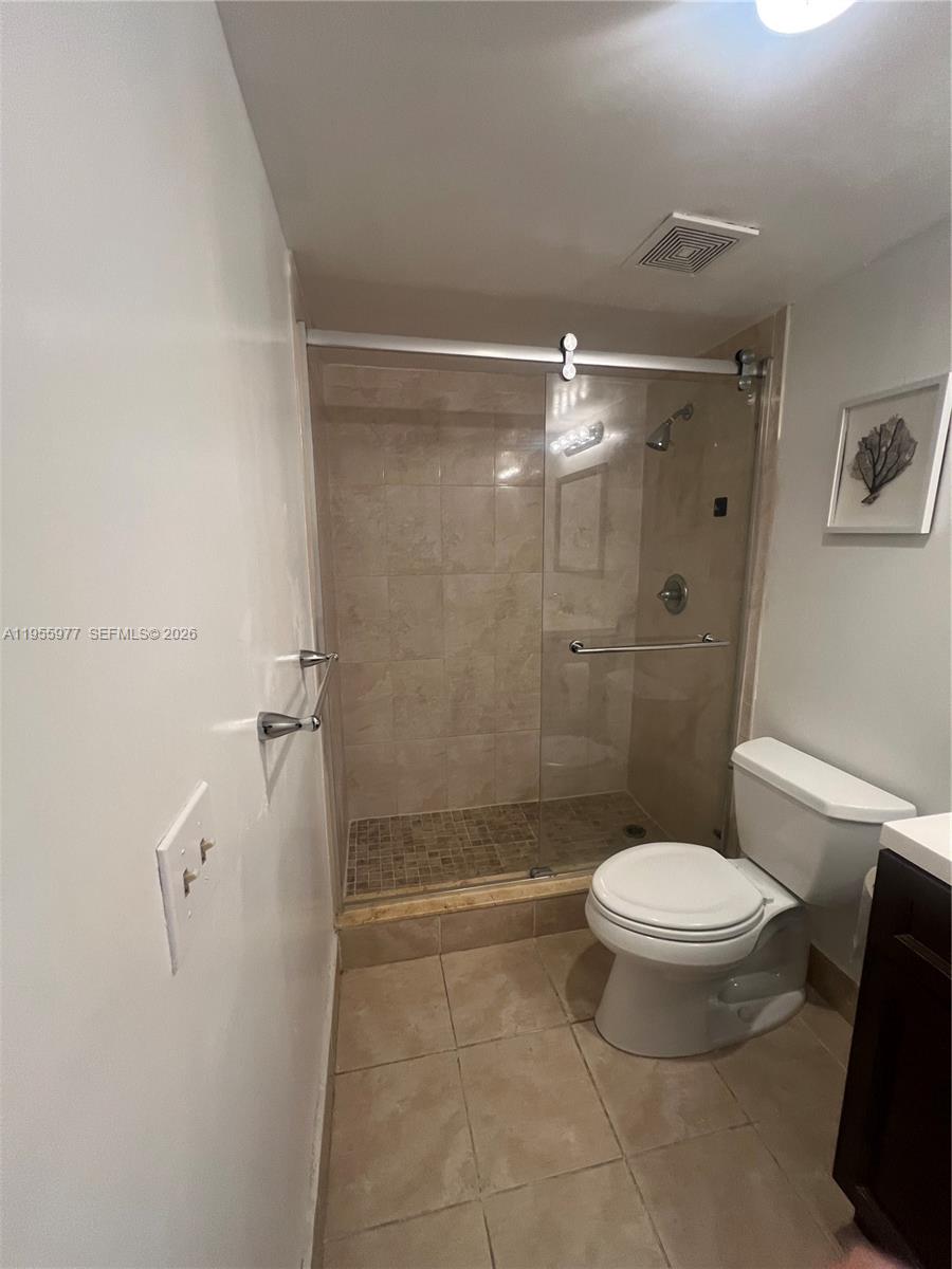 ADMIRALS PORT CONDO WEST - Residential