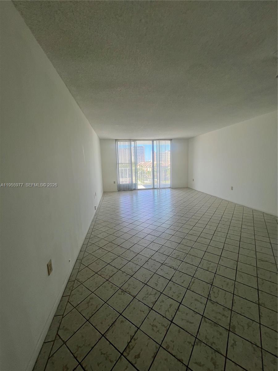 ADMIRALS PORT CONDO WEST - Residential