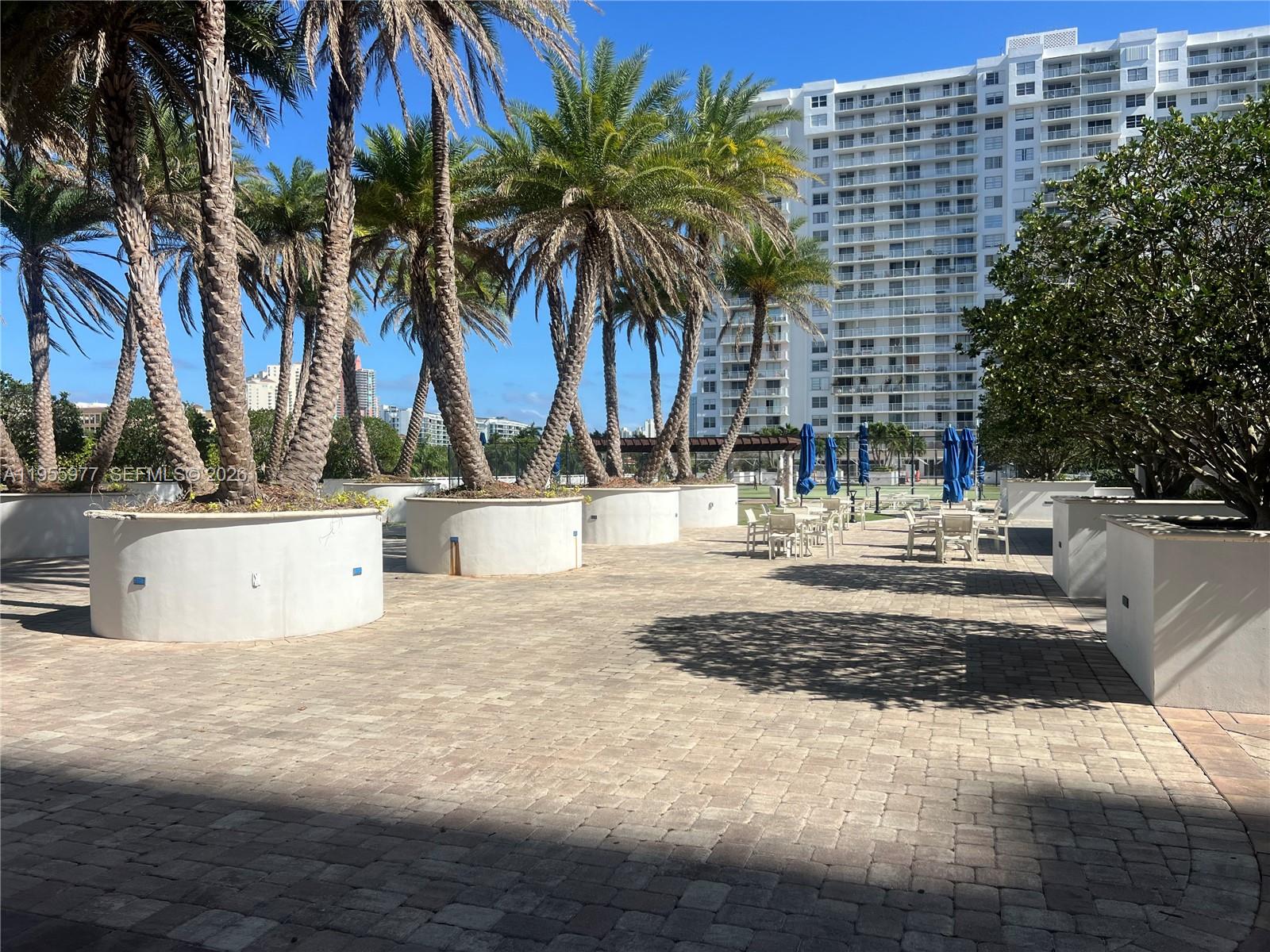 ADMIRALS PORT CONDO WEST - Residential