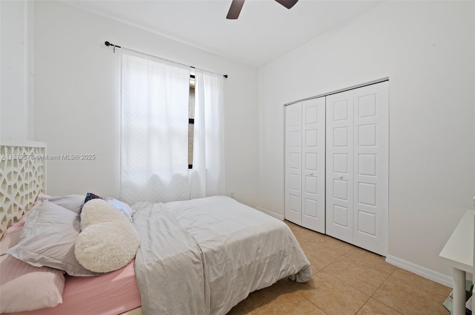 CHAMPION LAKES - Residential