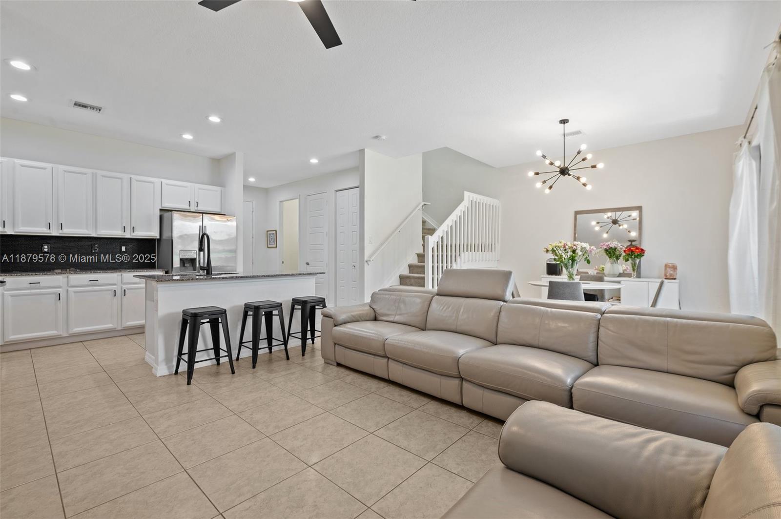 CHAMPION LAKES - Residential