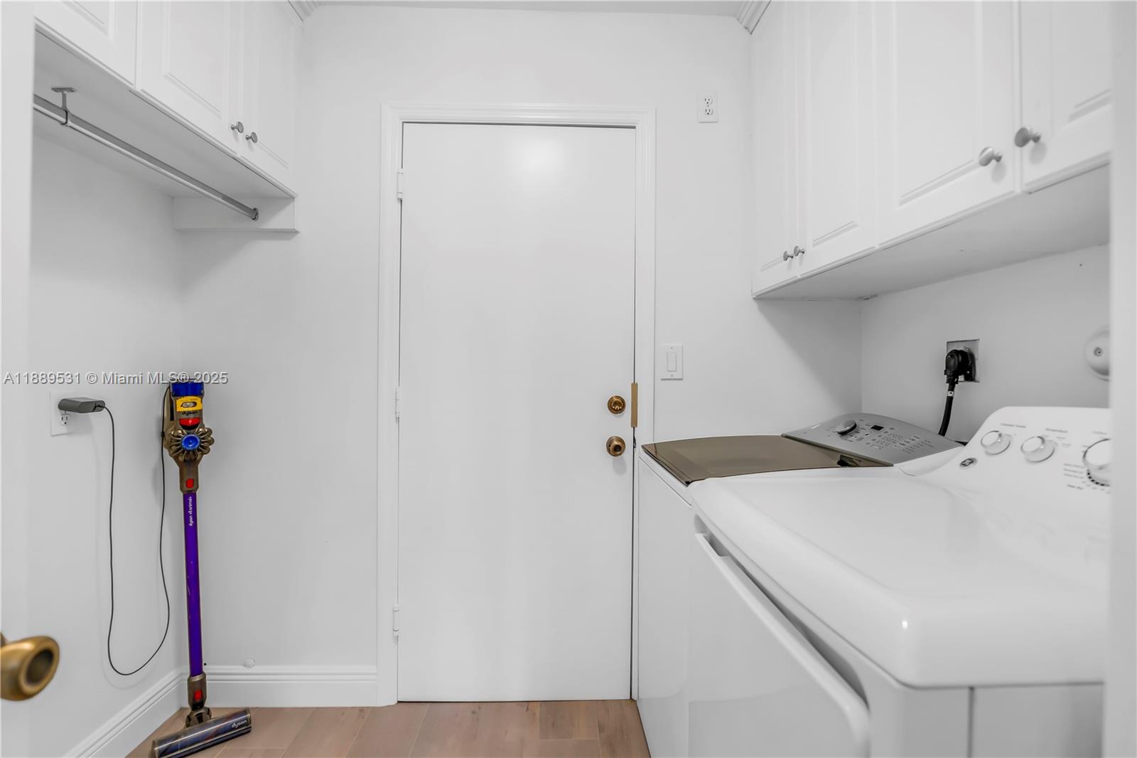 SILVER LAKES PHASE III RE - Residential