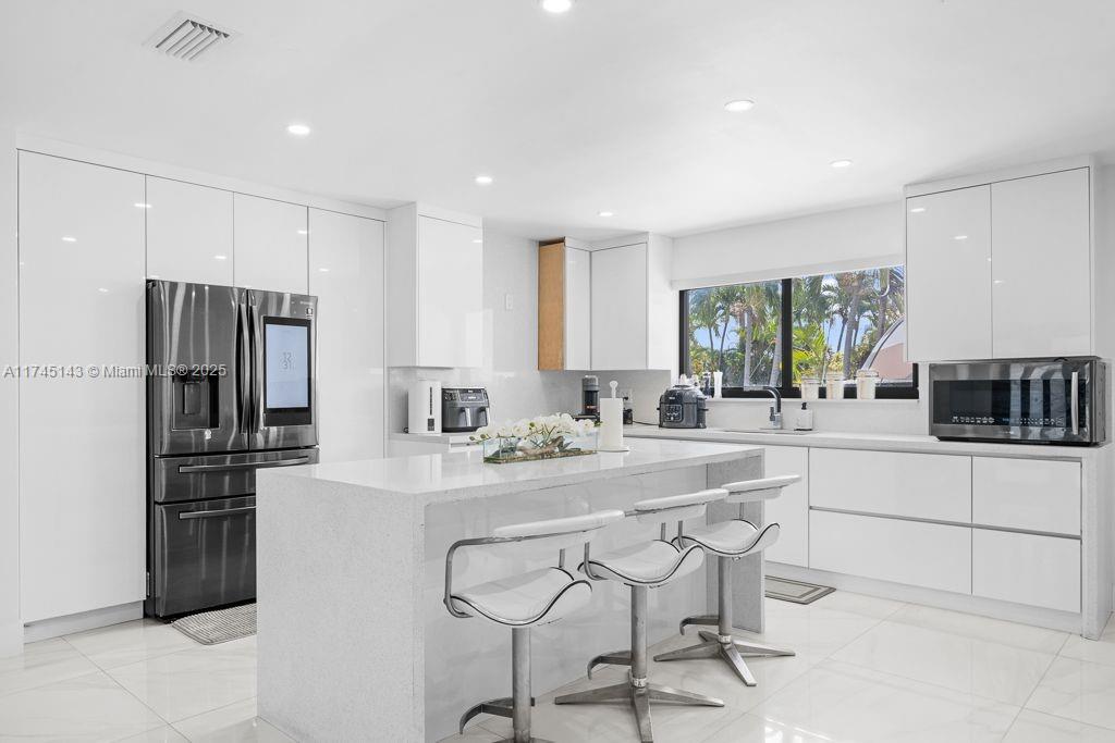 240 S Royal Poinciana Blvd
