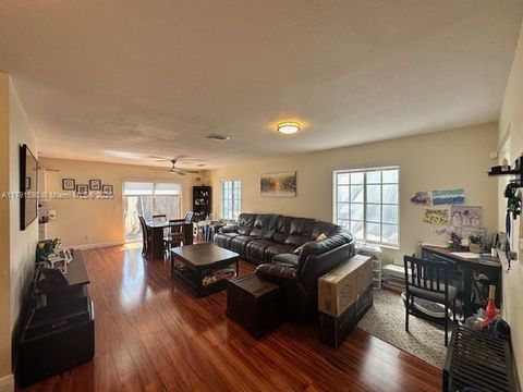 212 NE 3rd St 12 Hallandale Beach FL 33009