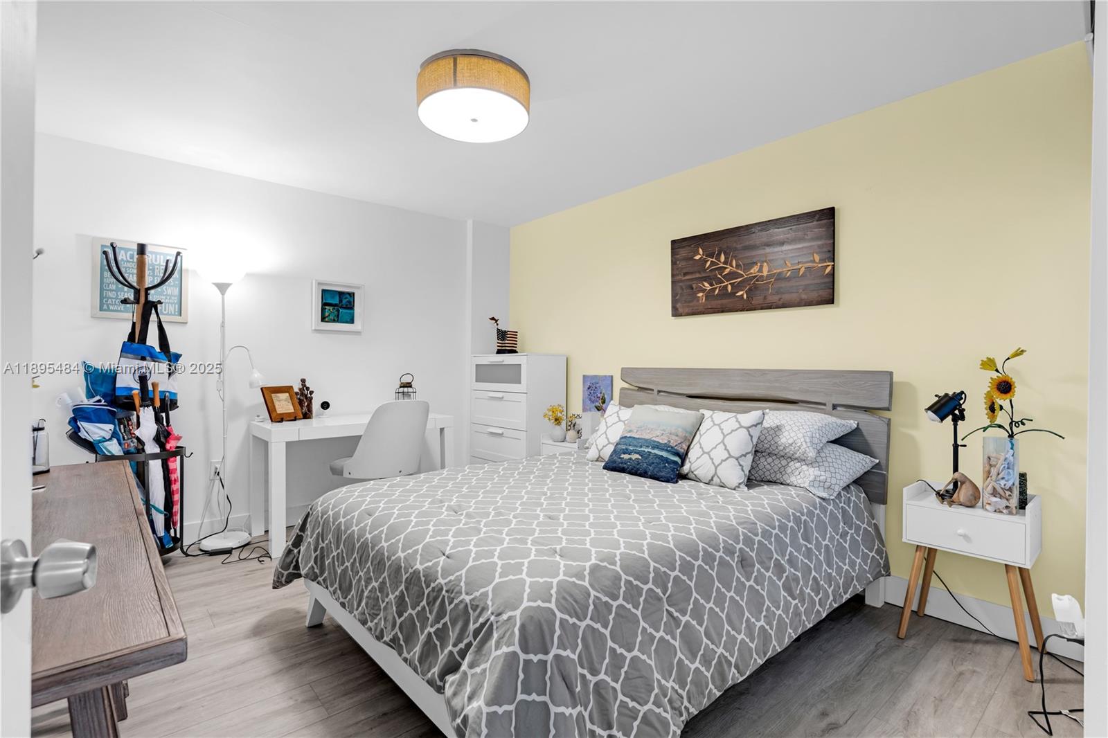 THE SURF CONDO - Residential