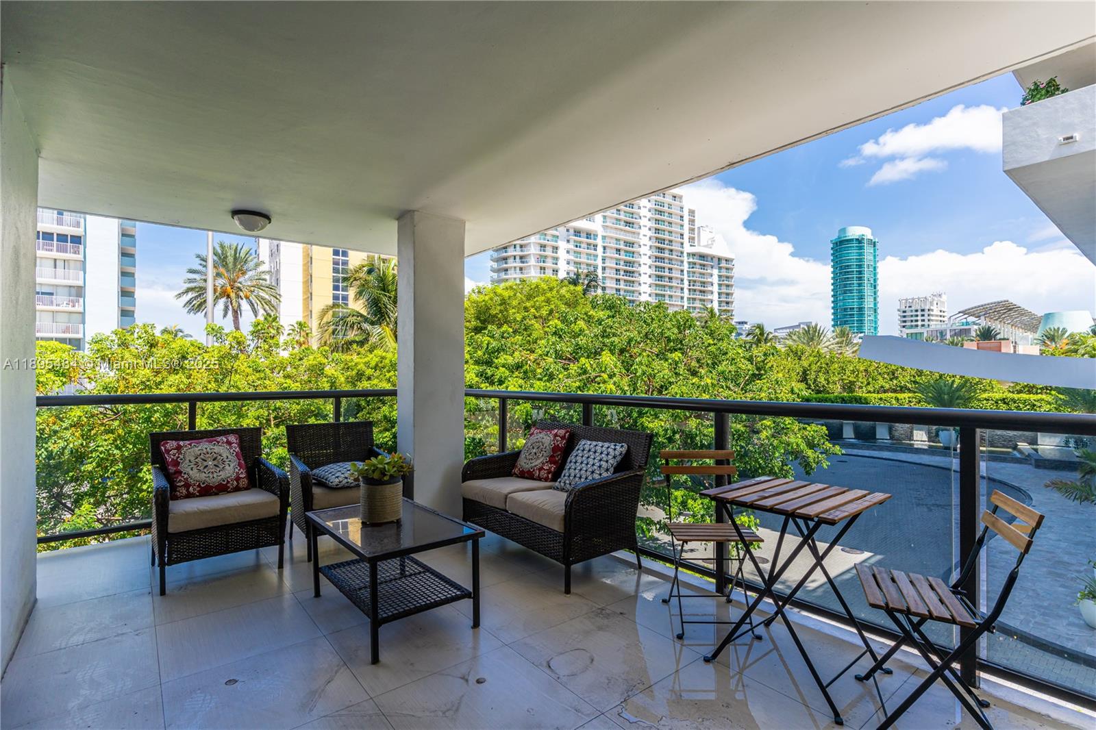 THE SURF CONDO - Residential