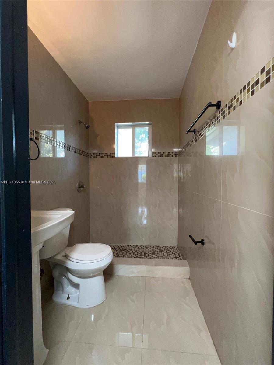 CARTERS ADDN TO C GR - Residential Lease