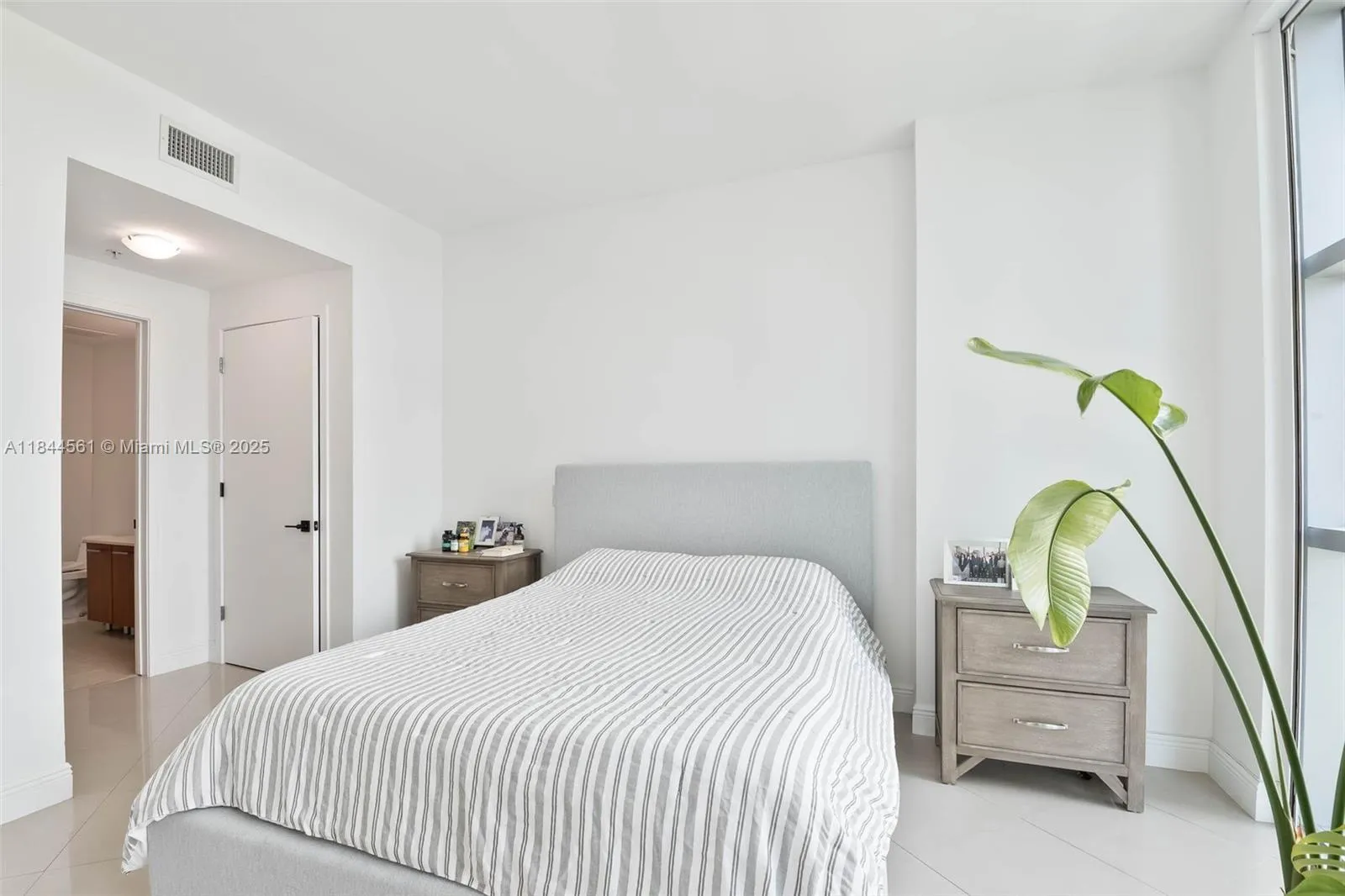 Miami, Florida 33137, United States, 1 Bedroom Bedrooms, ,4 BathroomsBathrooms,Residential,Active,177745