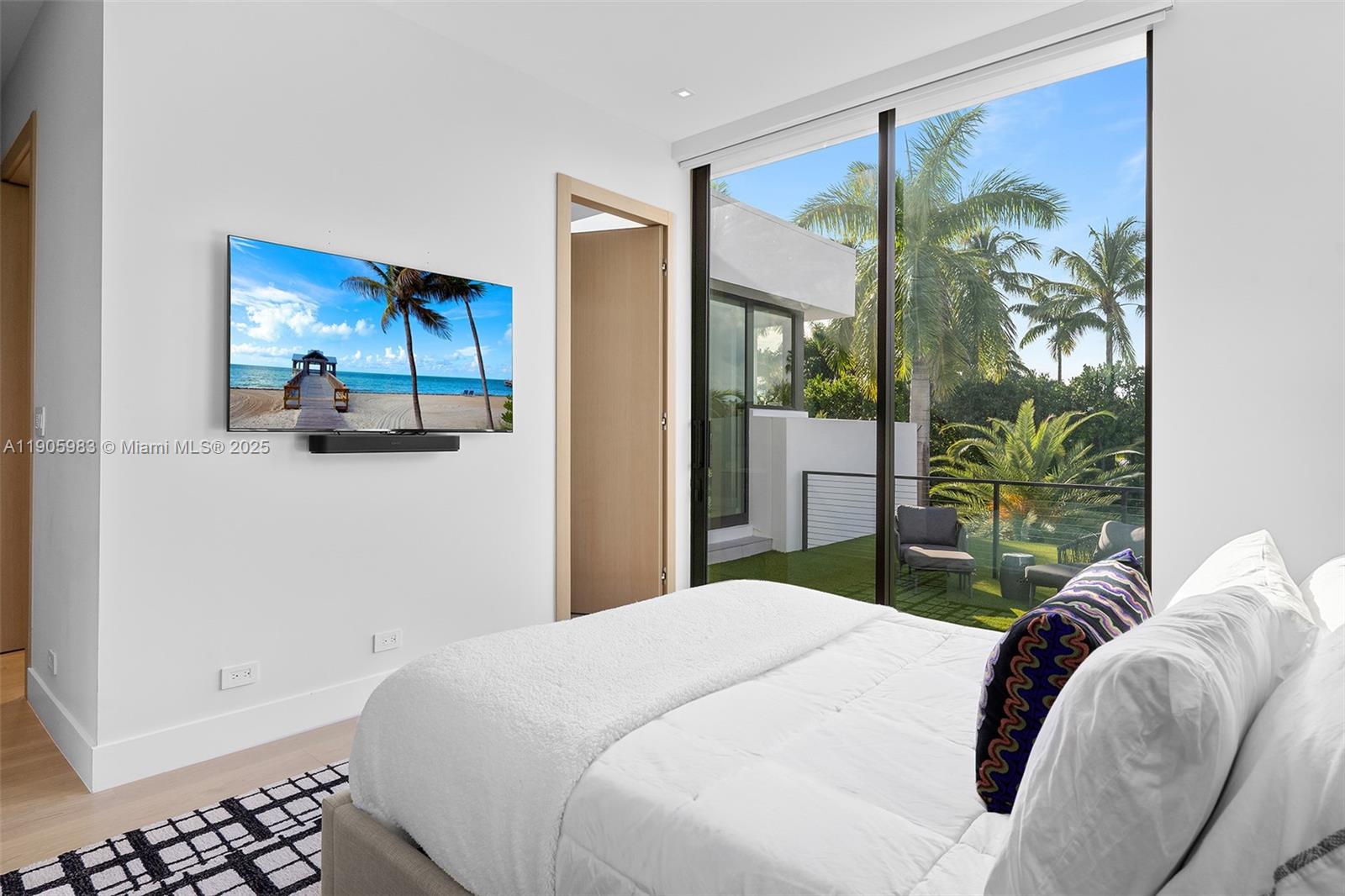 NAUTILUS EXTENSION 3RD - Residential Lease