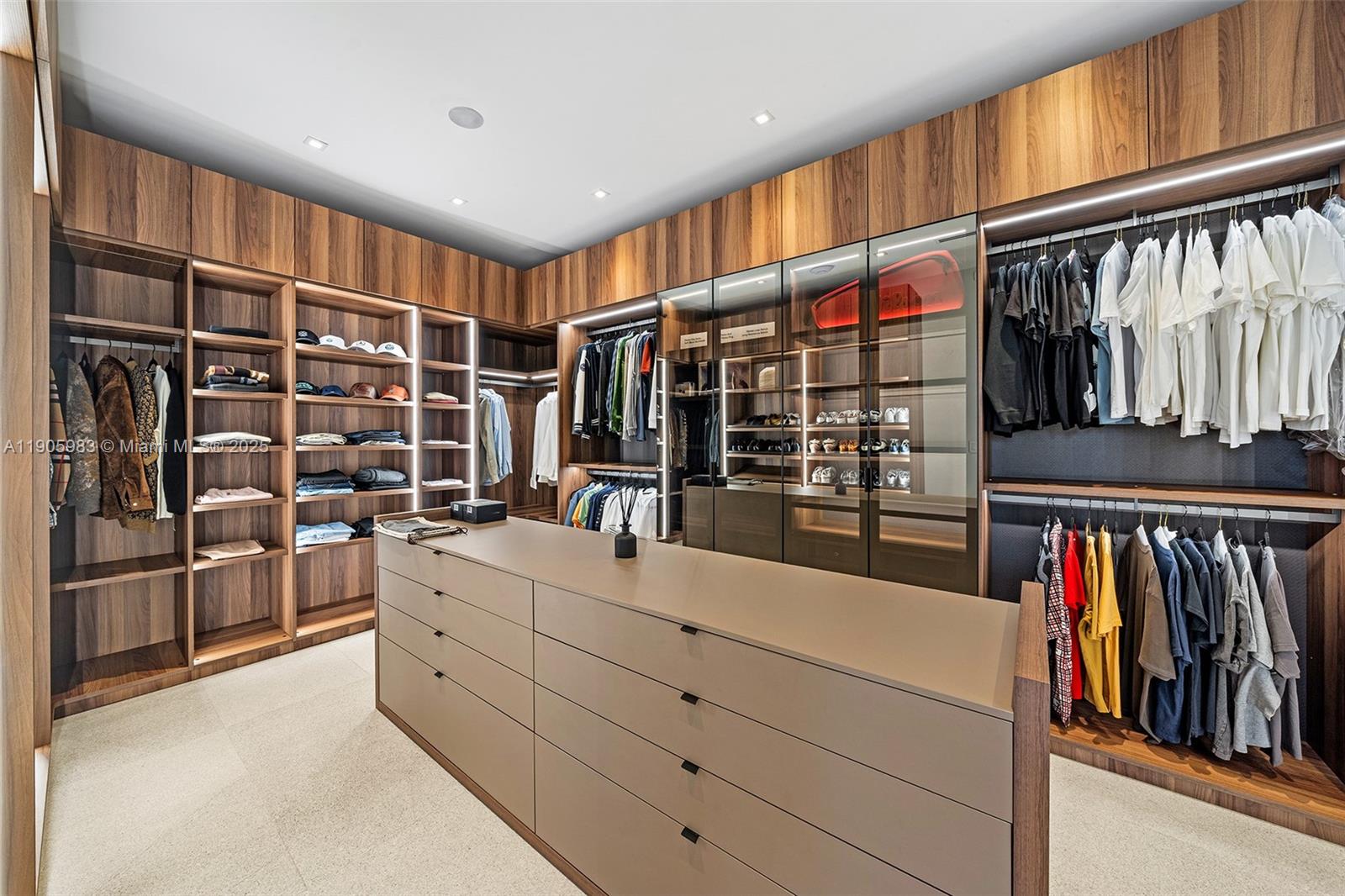 NAUTILUS EXTENSION 3RD - Residential Lease