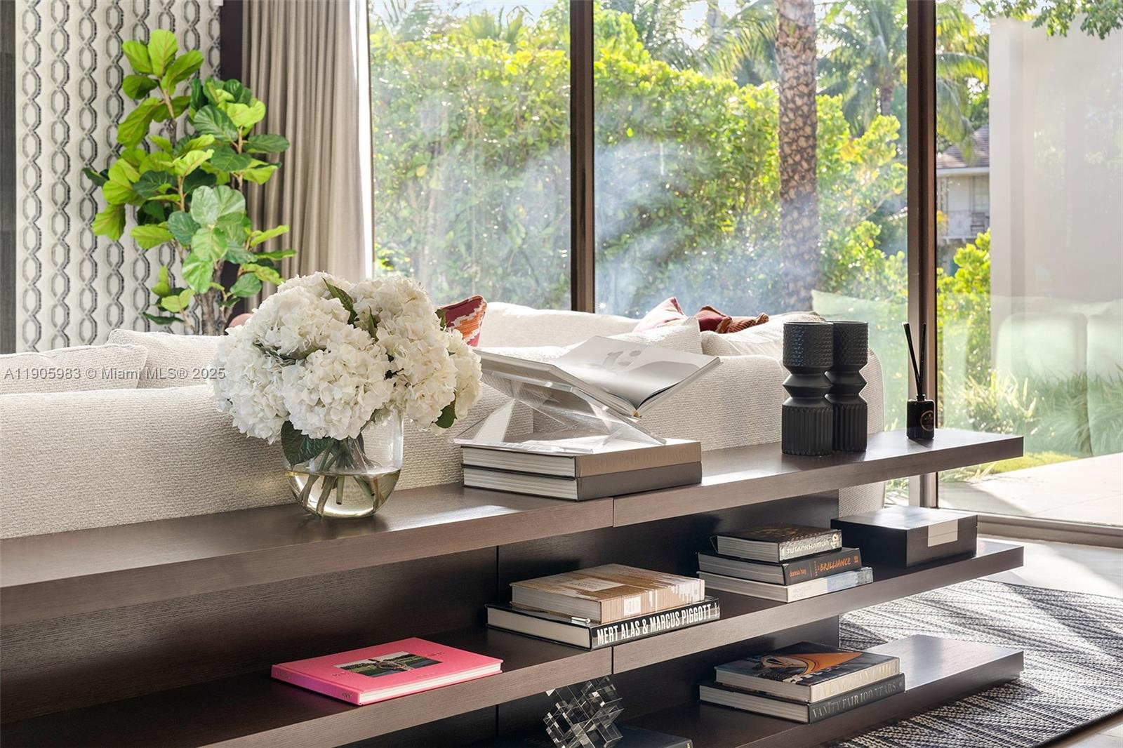 NAUTILUS EXTENSION 3RD - Residential Lease