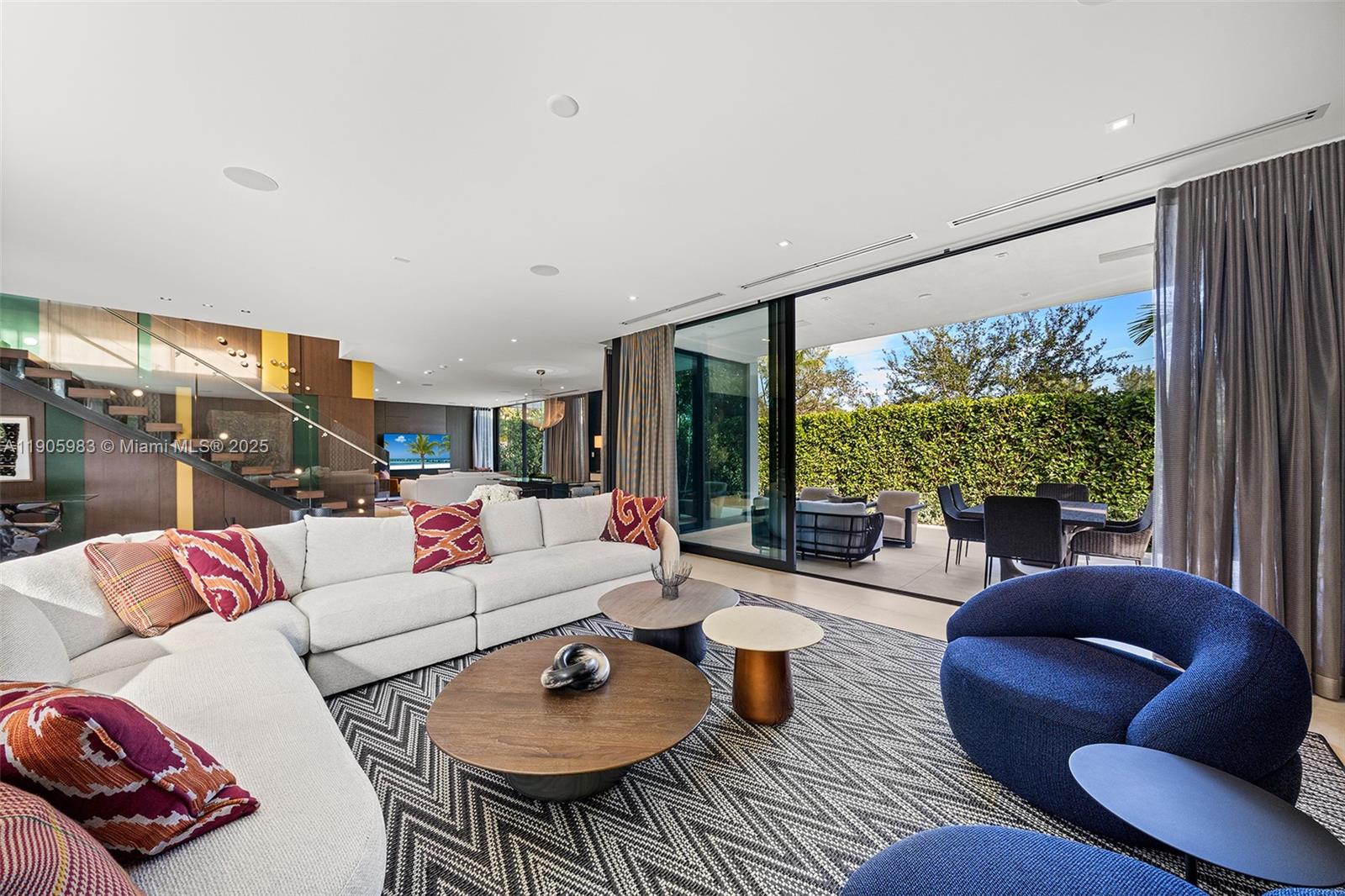 NAUTILUS EXTENSION 3RD - Residential Lease