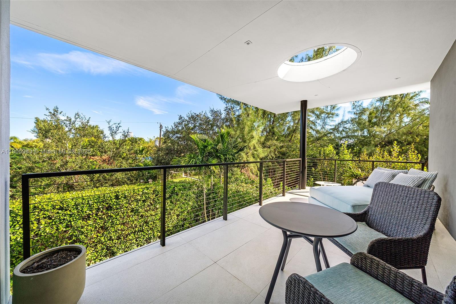 NAUTILUS EXTENSION 3RD - Residential Lease