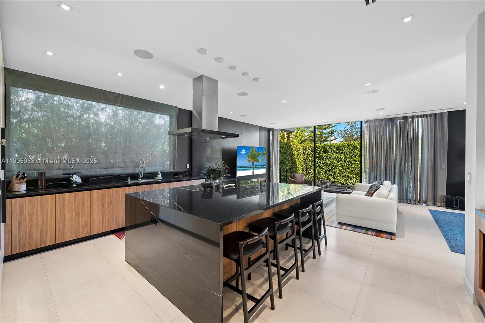 NAUTILUS EXTENSION 3RD - Residential Lease