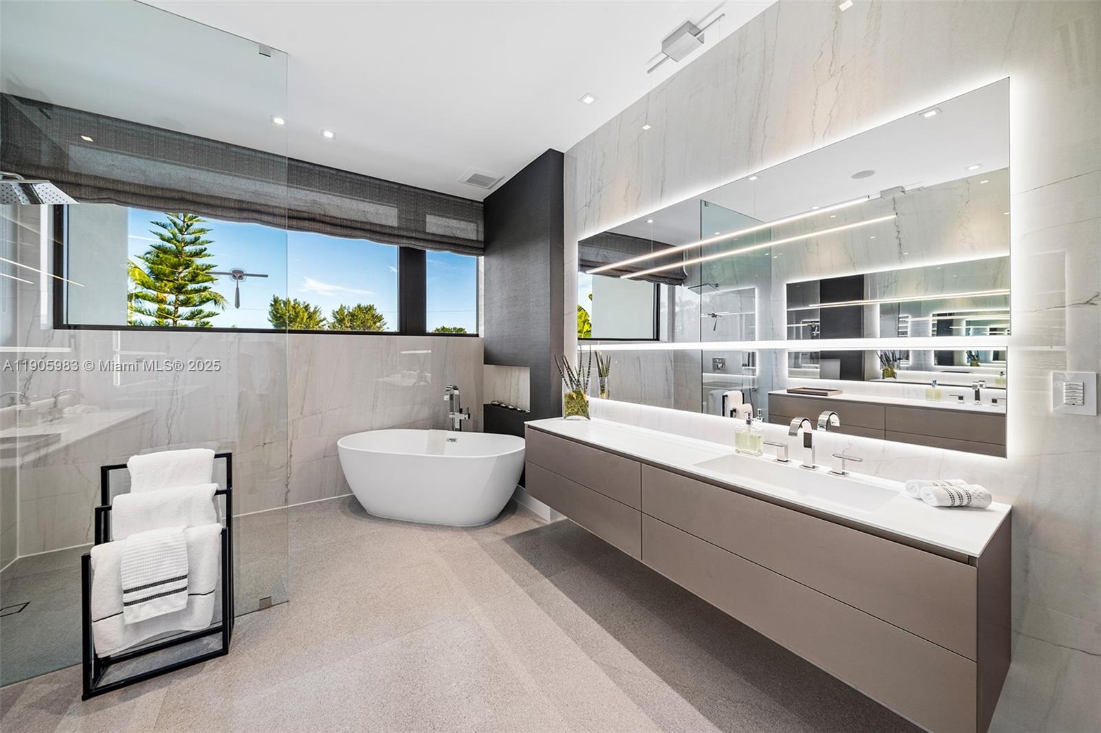 NAUTILUS EXTENSION 3RD - Residential Lease