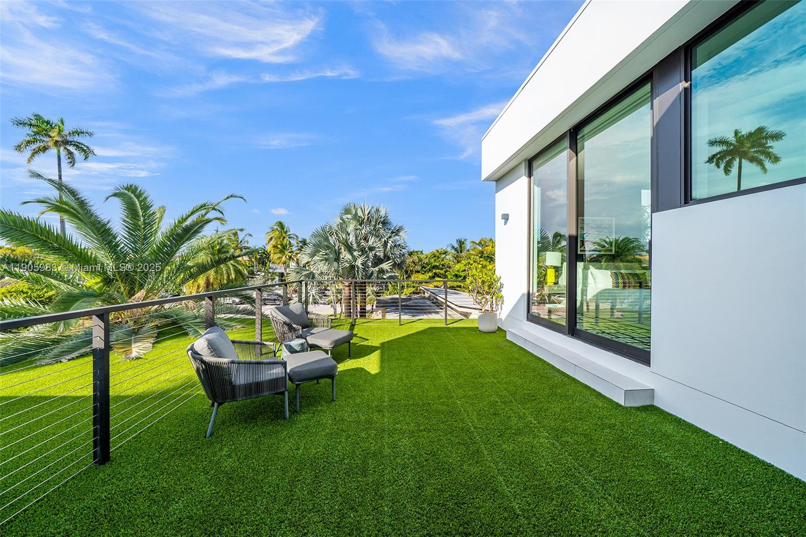 NAUTILUS EXTENSION 3RD - Residential Lease