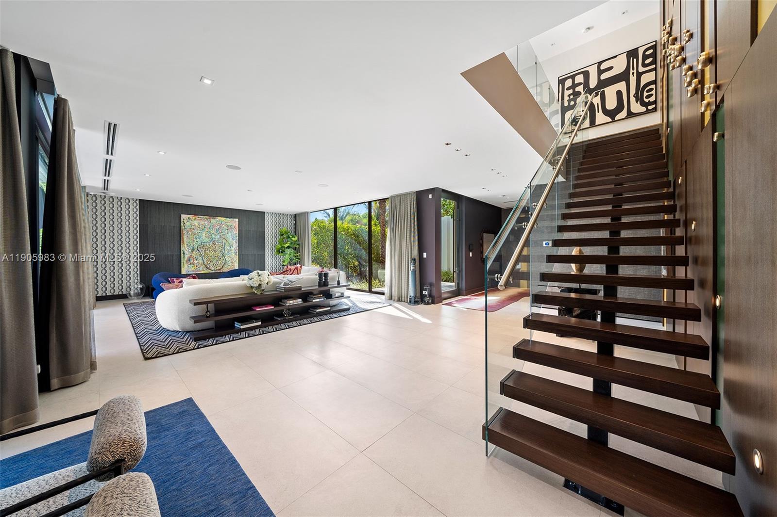 NAUTILUS EXTENSION 3RD - Residential Lease