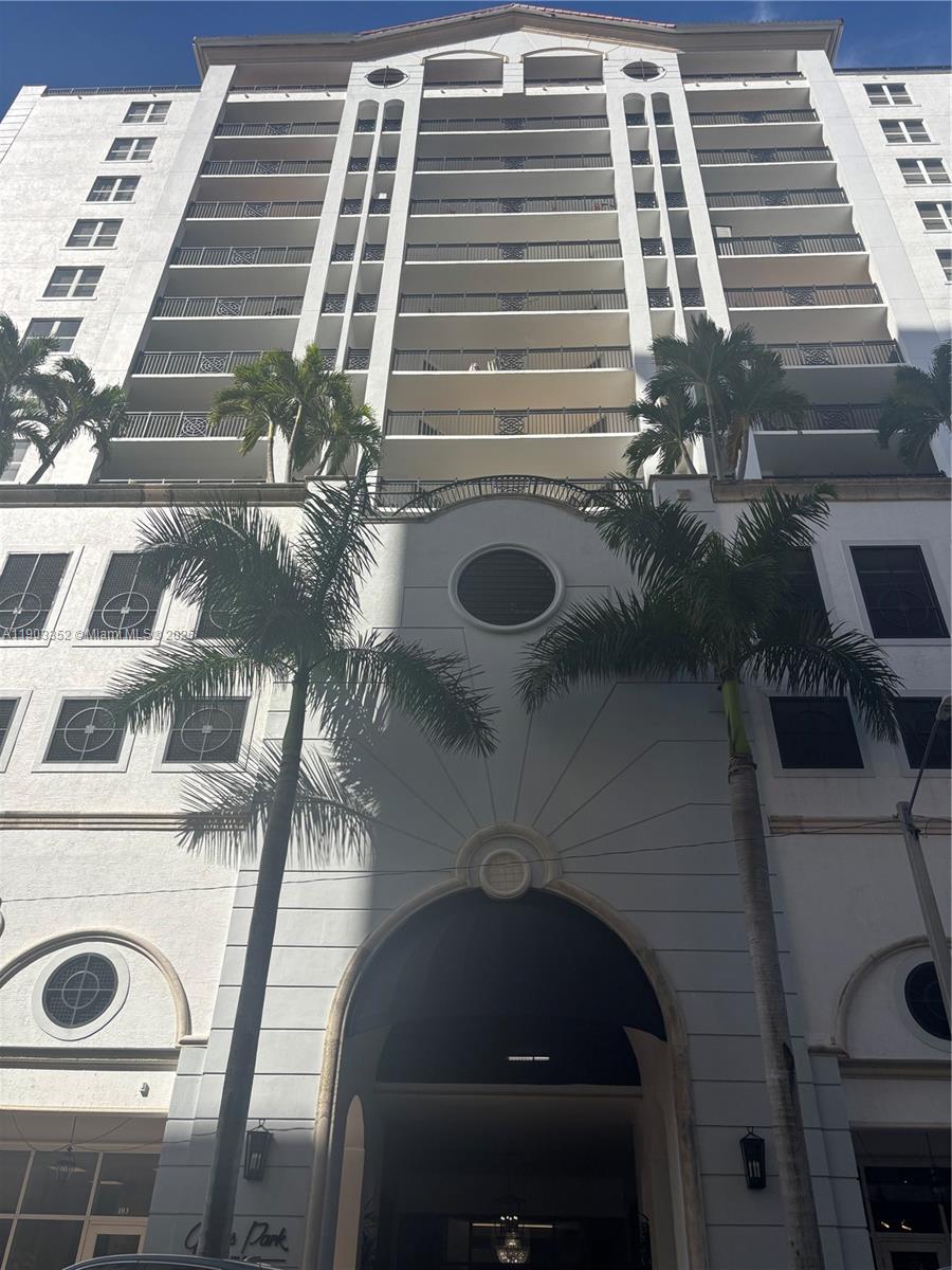 GABLES PARK TOWER - Residential