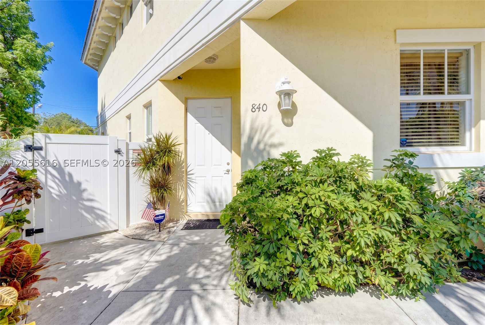 840 NE 14th Pl