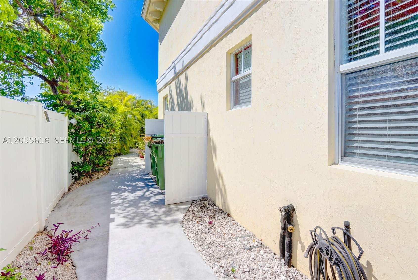 840 NE 14th Pl