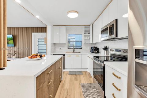 502 Osprey Dr 19B Delray Beach FL 33444