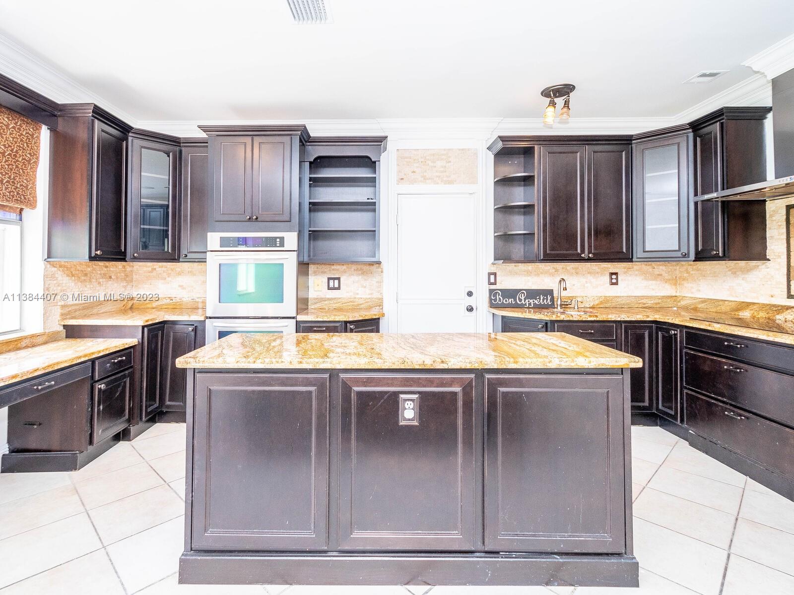 TWIN ACRES - Residential Lease