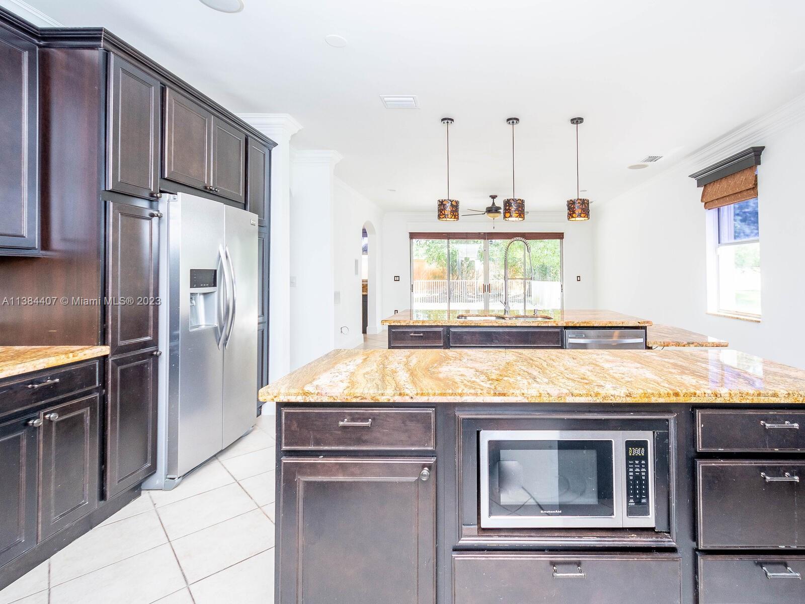 TWIN ACRES - Residential Lease