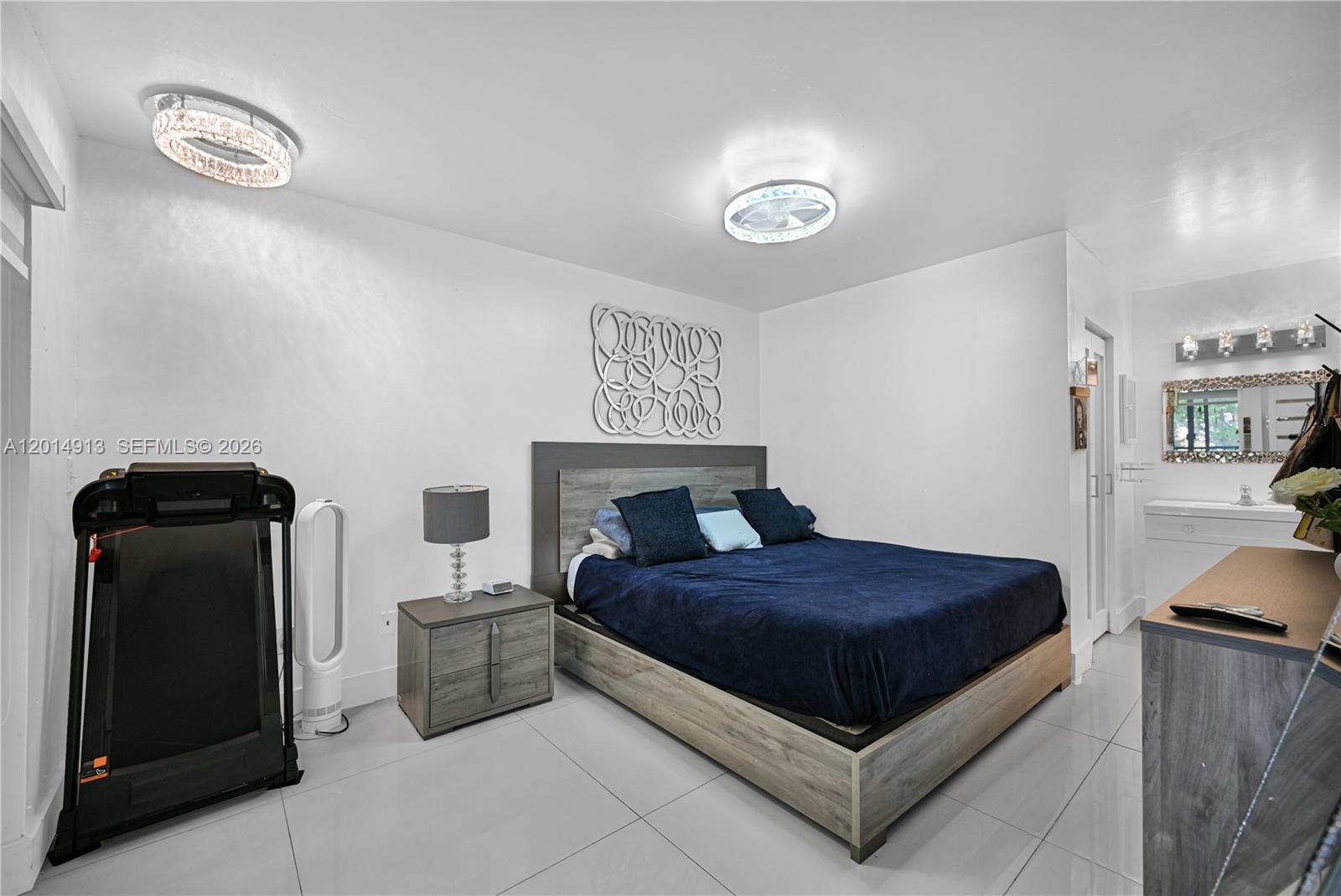 LAGO GRANDE THREE-A CONDO - Residential