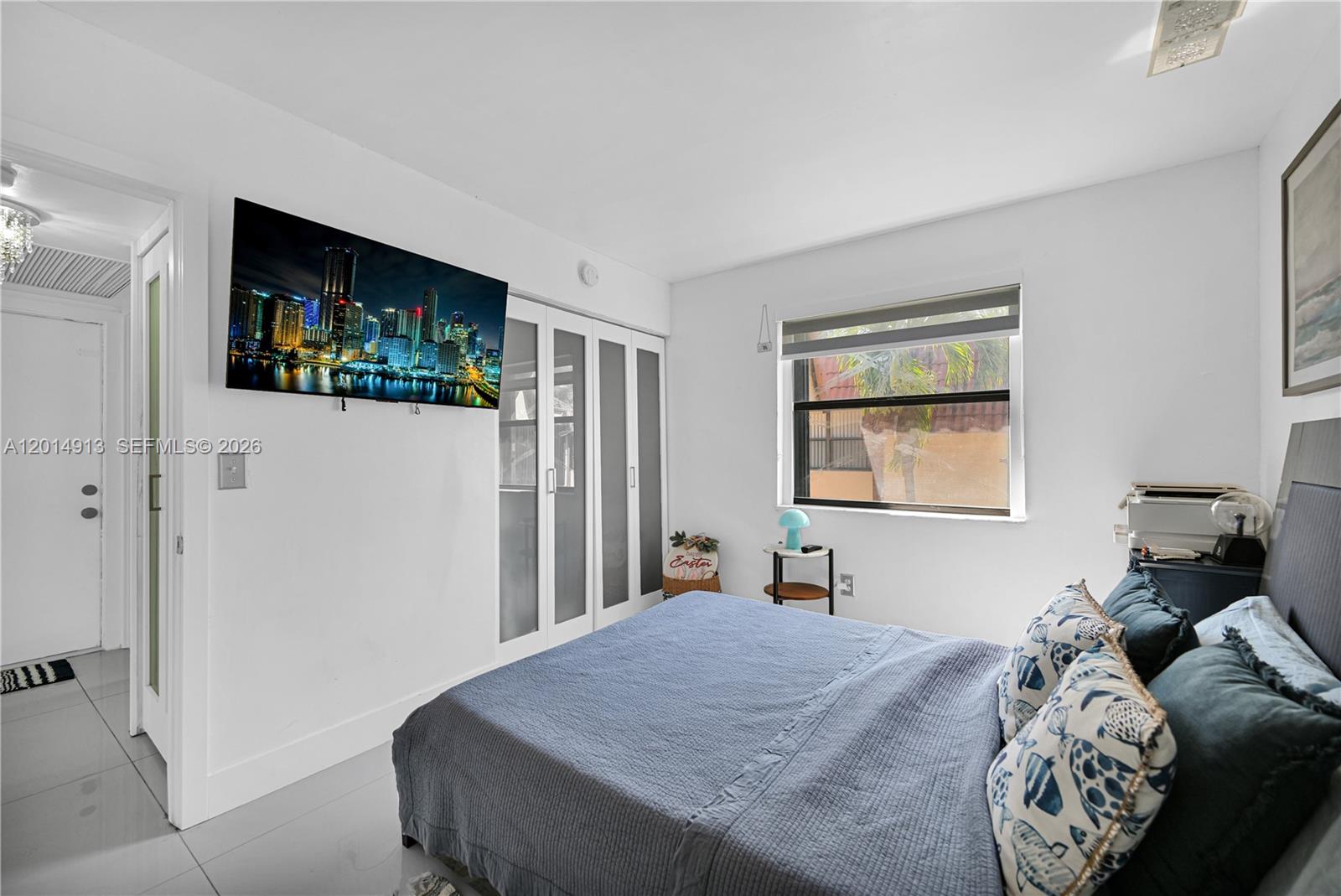 LAGO GRANDE THREE-A CONDO - Residential