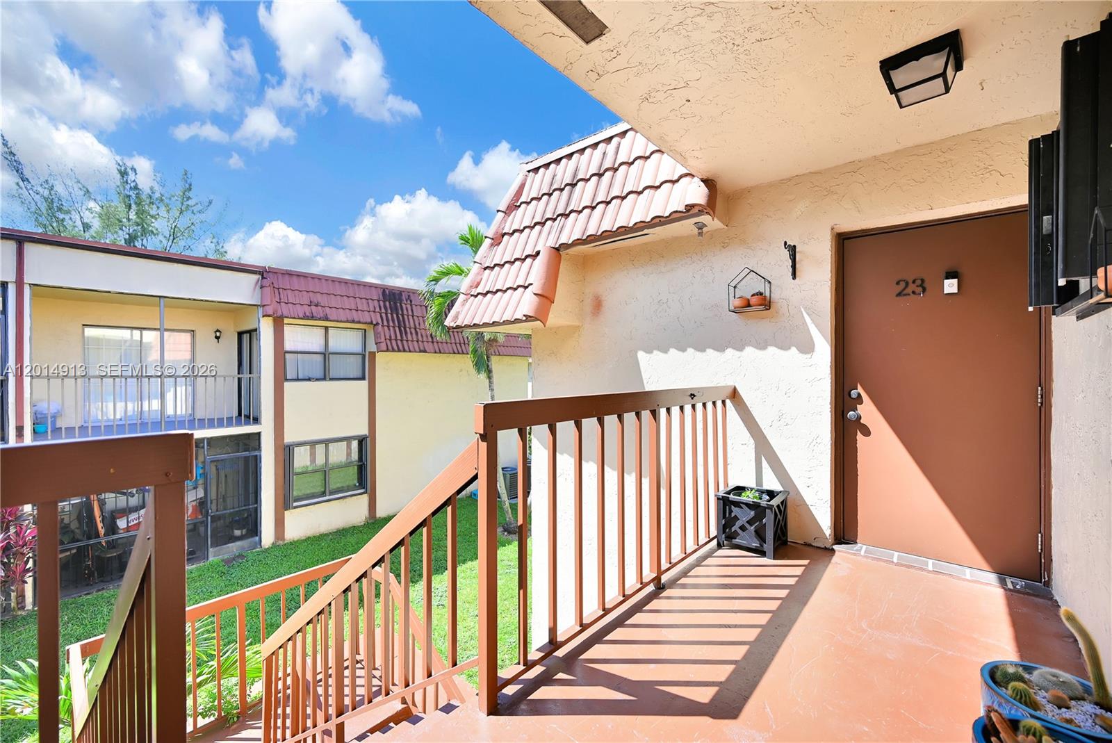 LAGO GRANDE THREE-A CONDO - Residential