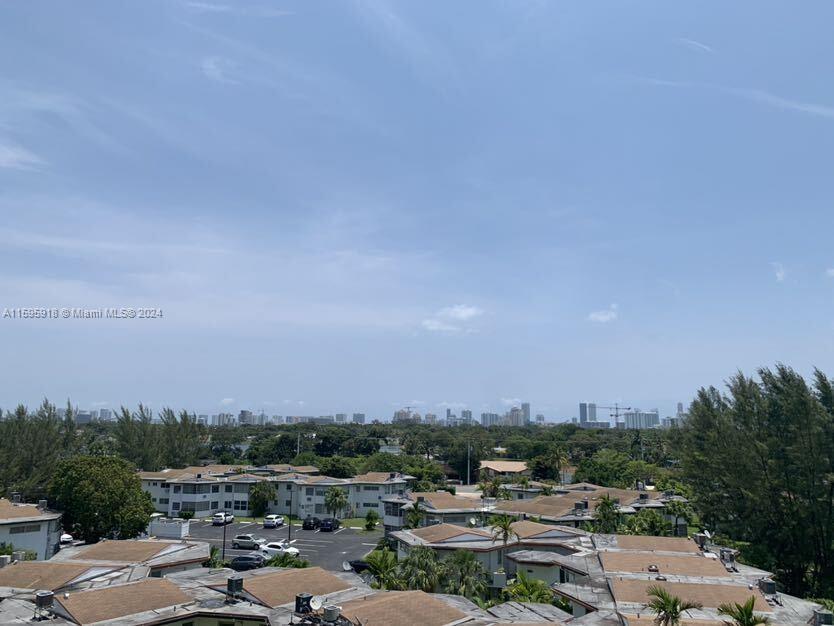 Property for Sale at 1750 Ne 191st St 628-4, Miami, Broward County, Florida - Bedrooms: 2 
Bathrooms: 2  - $235,000
