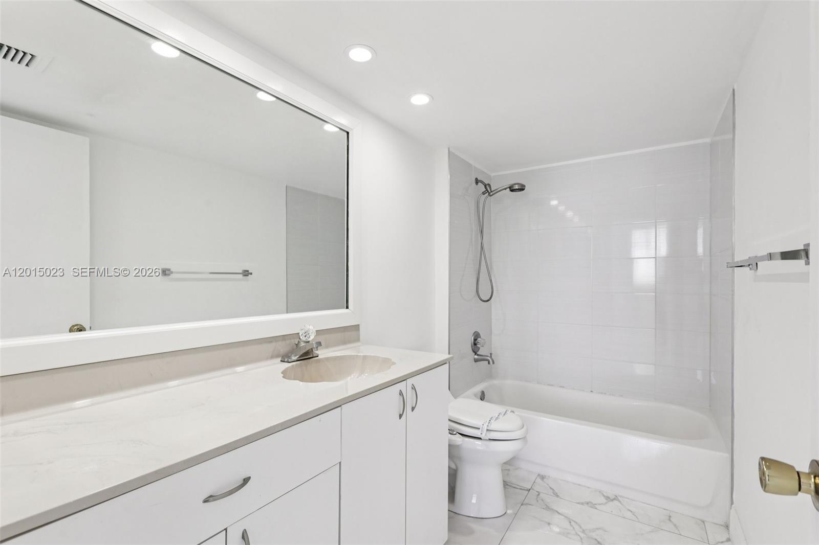 101 Briny Ave 401