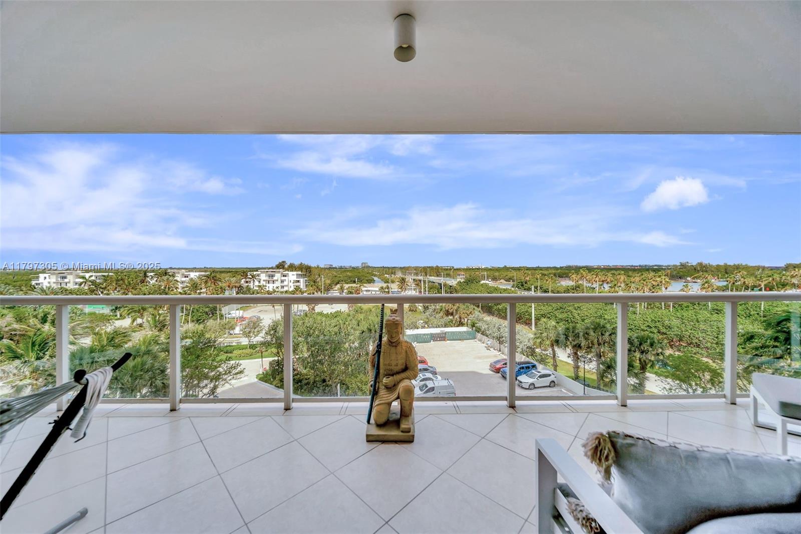 RENAISSANCE ON THE OCEAN - Residential