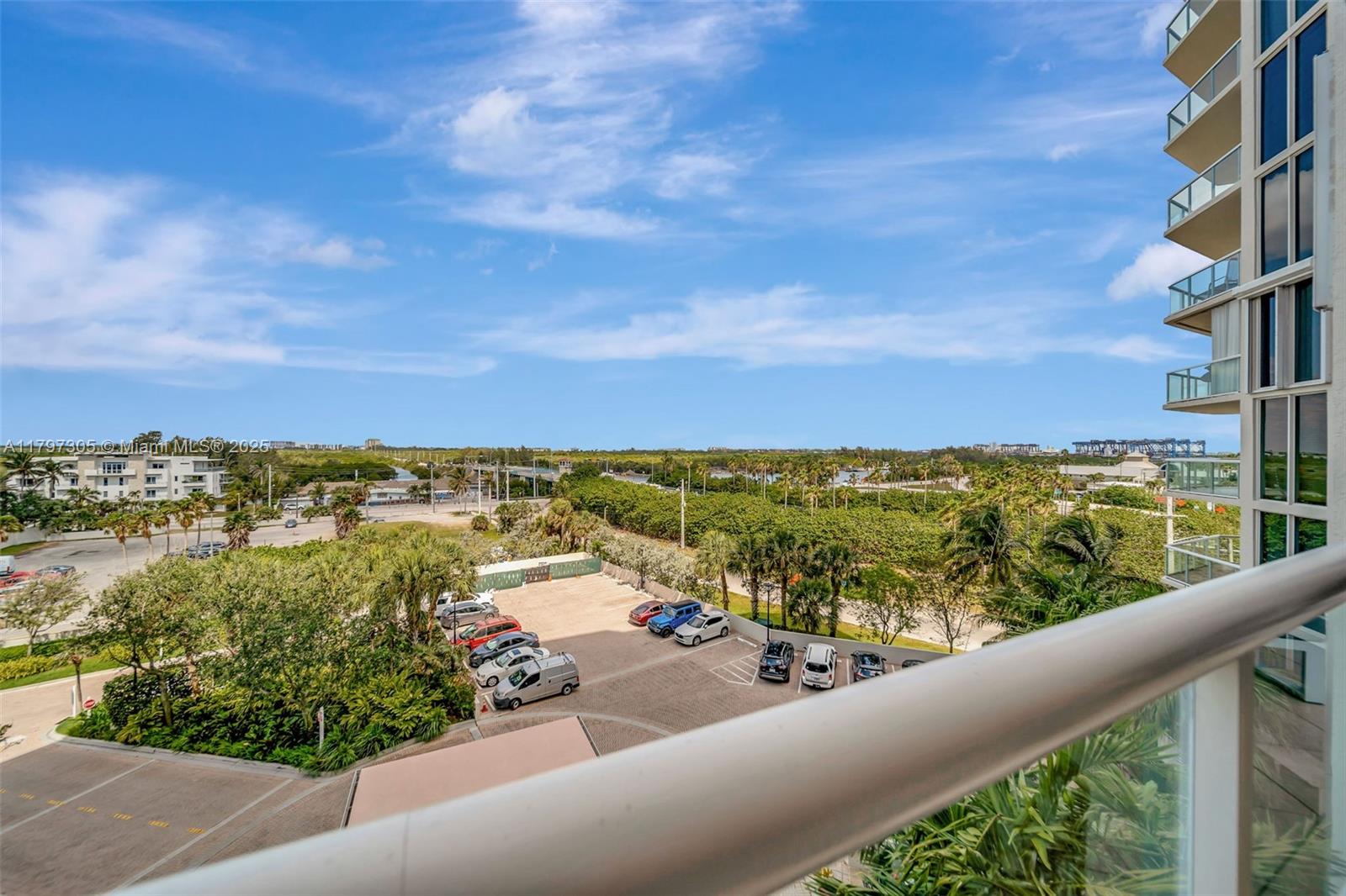 RENAISSANCE ON THE OCEAN - Residential