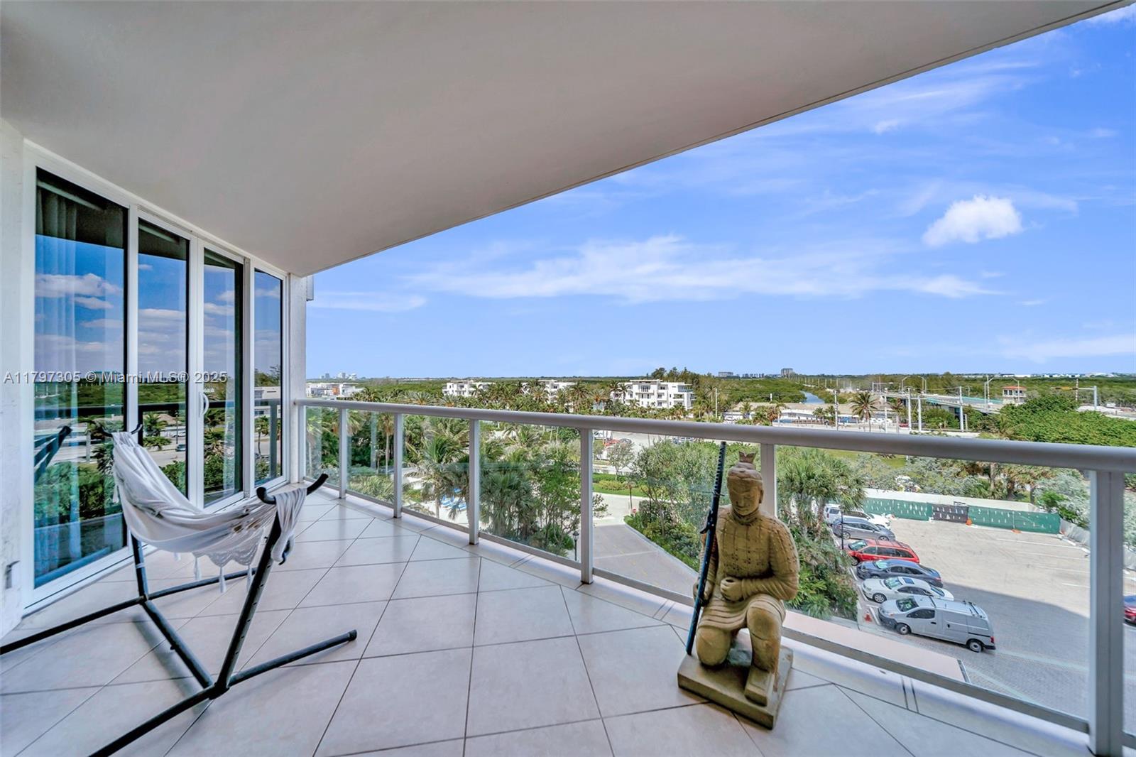 RENAISSANCE ON THE OCEAN - Residential