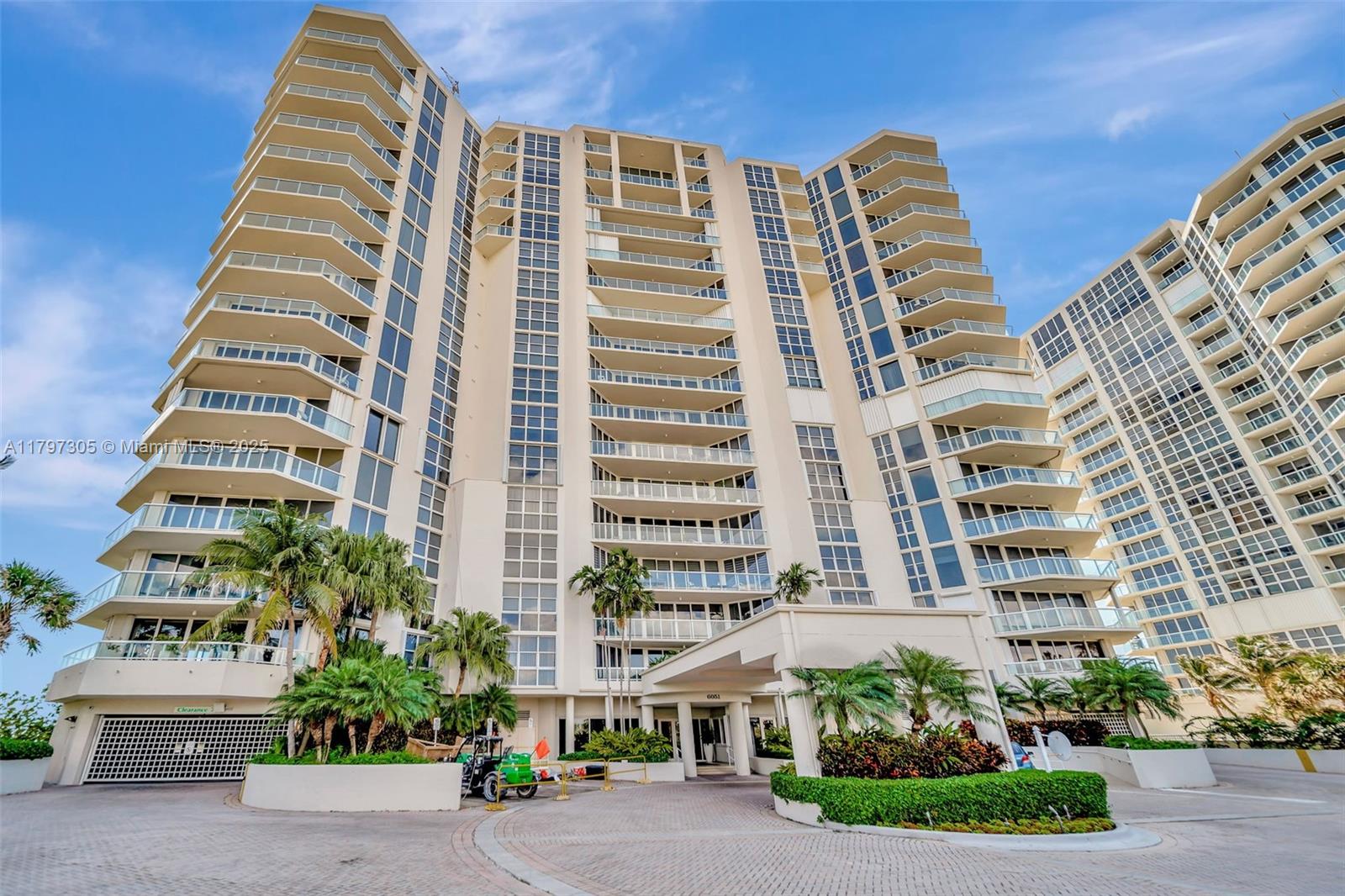 RENAISSANCE ON THE OCEAN - Residential