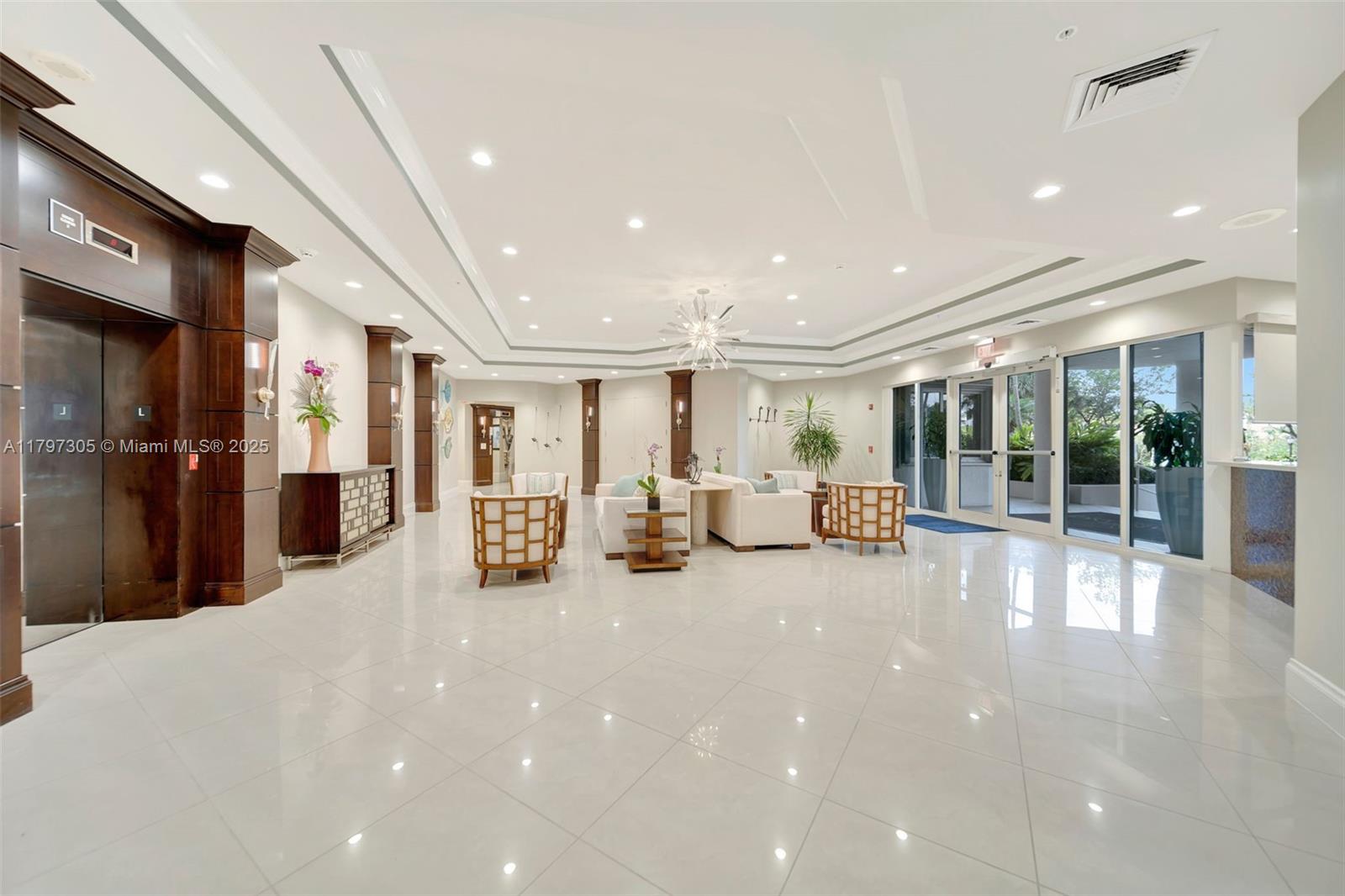 RENAISSANCE ON THE OCEAN - Residential
