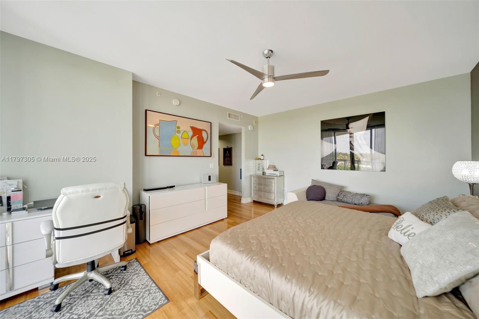 RENAISSANCE ON THE OCEAN - Residential